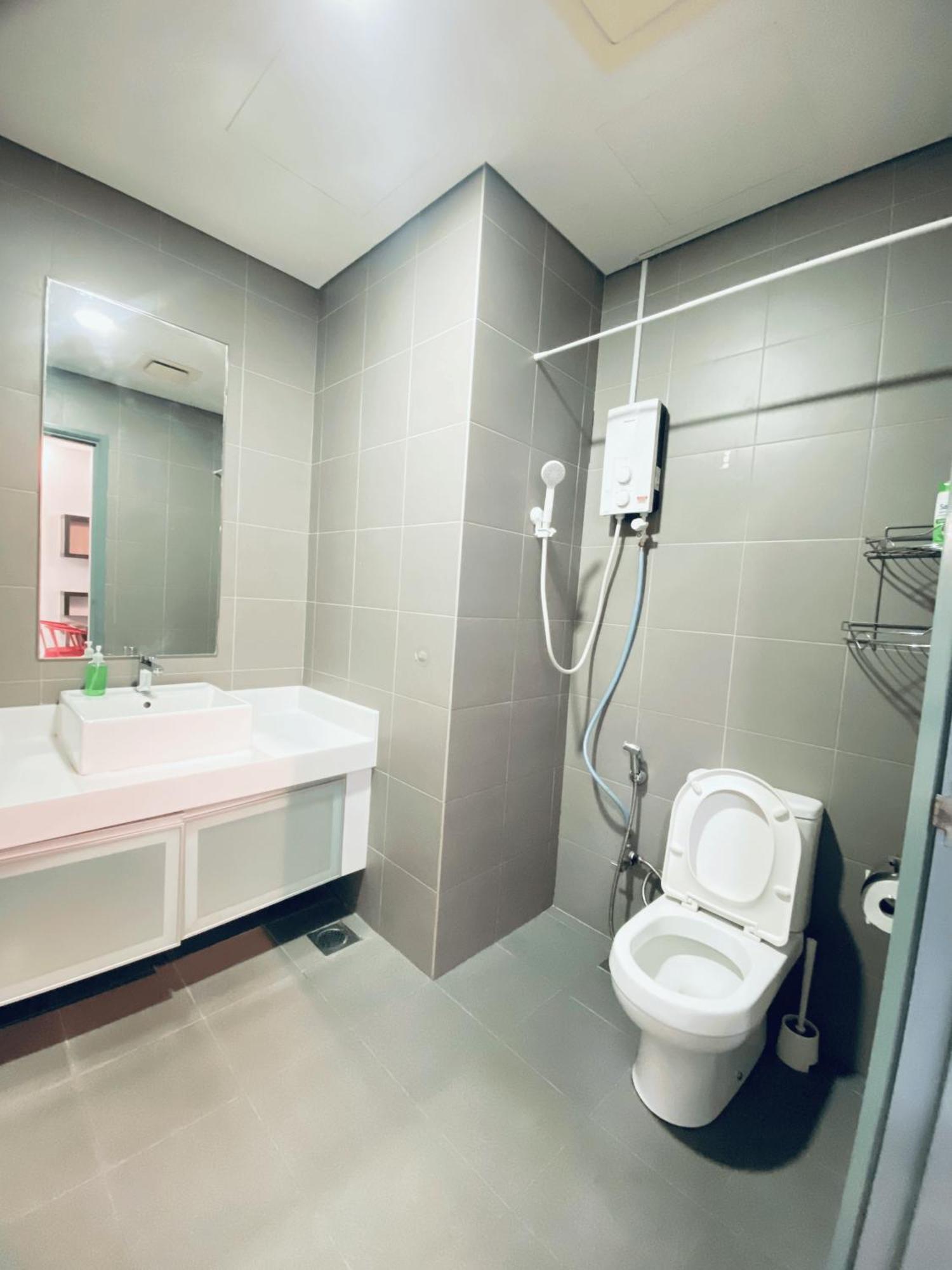 Mercu Summer Suites Klcc By Grihoz Kuala Lumpur Quarto foto